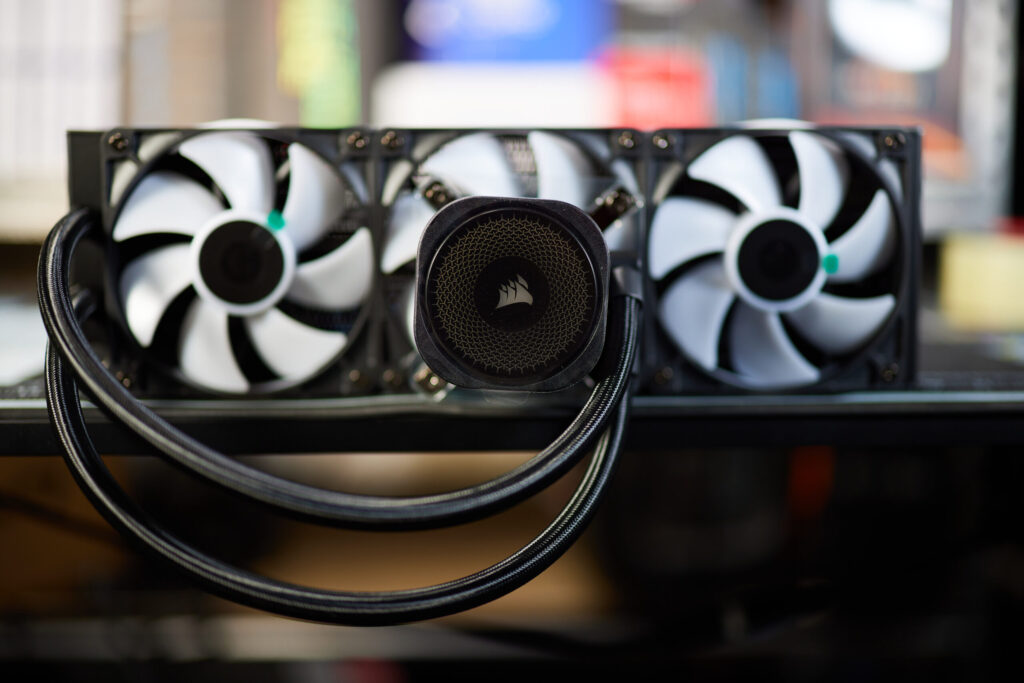 Corsair ICUE LINK Titan RX RGB AIO CPU Cooler Review